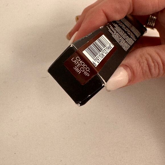 Huda Beauty The Overachiever Concealer Chocolate Chip 38R NEW in Box - Picture 7 of 9